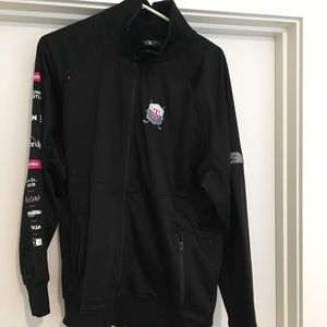 Men’s black North Face jacket